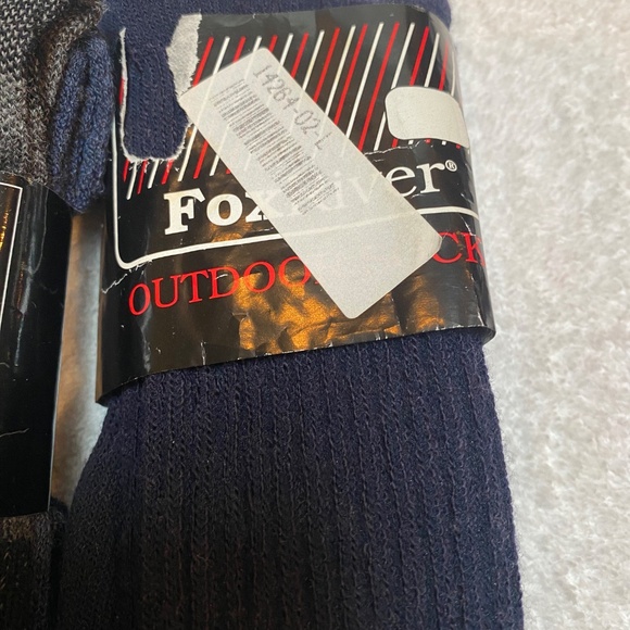 (7) Outdoor Merino Wool and Wool Blend Socks - Picture 5 of 7